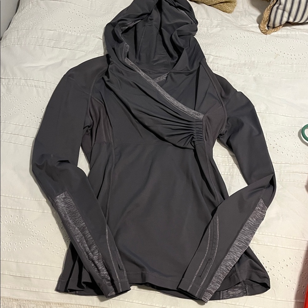 Lululemon Gray Hooded Long Sleeve Top size 8